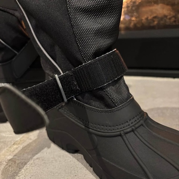 Tundra Quebec Waterproof,Thermolite Insulated,Velcro slip in,rugged sole boot - Picture 7 of 11